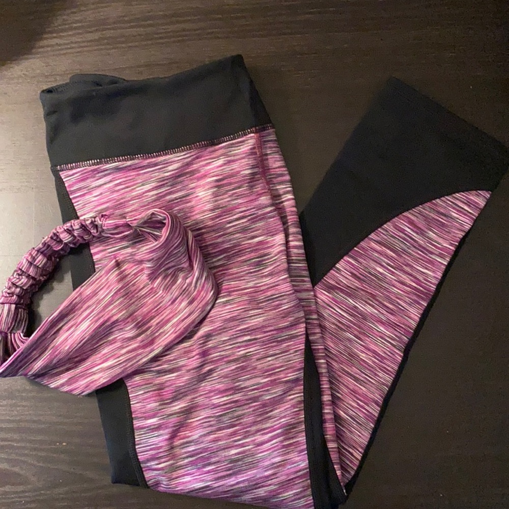 Pinkish/purple capri leggings & matching headband